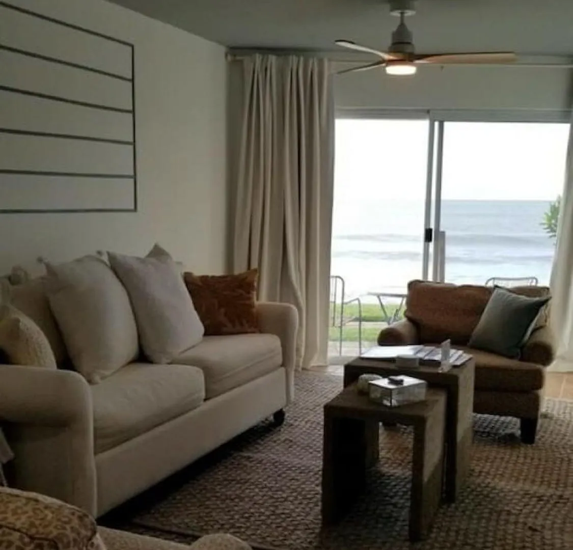 Beachfront Luxury Apartment Aguada