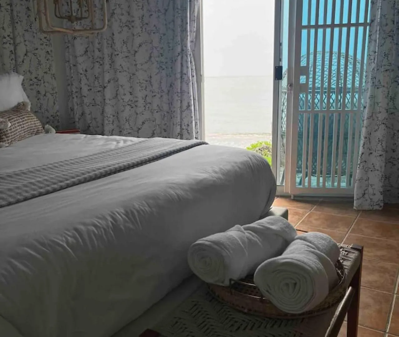 Beachfront Luxury Apartment Aguada