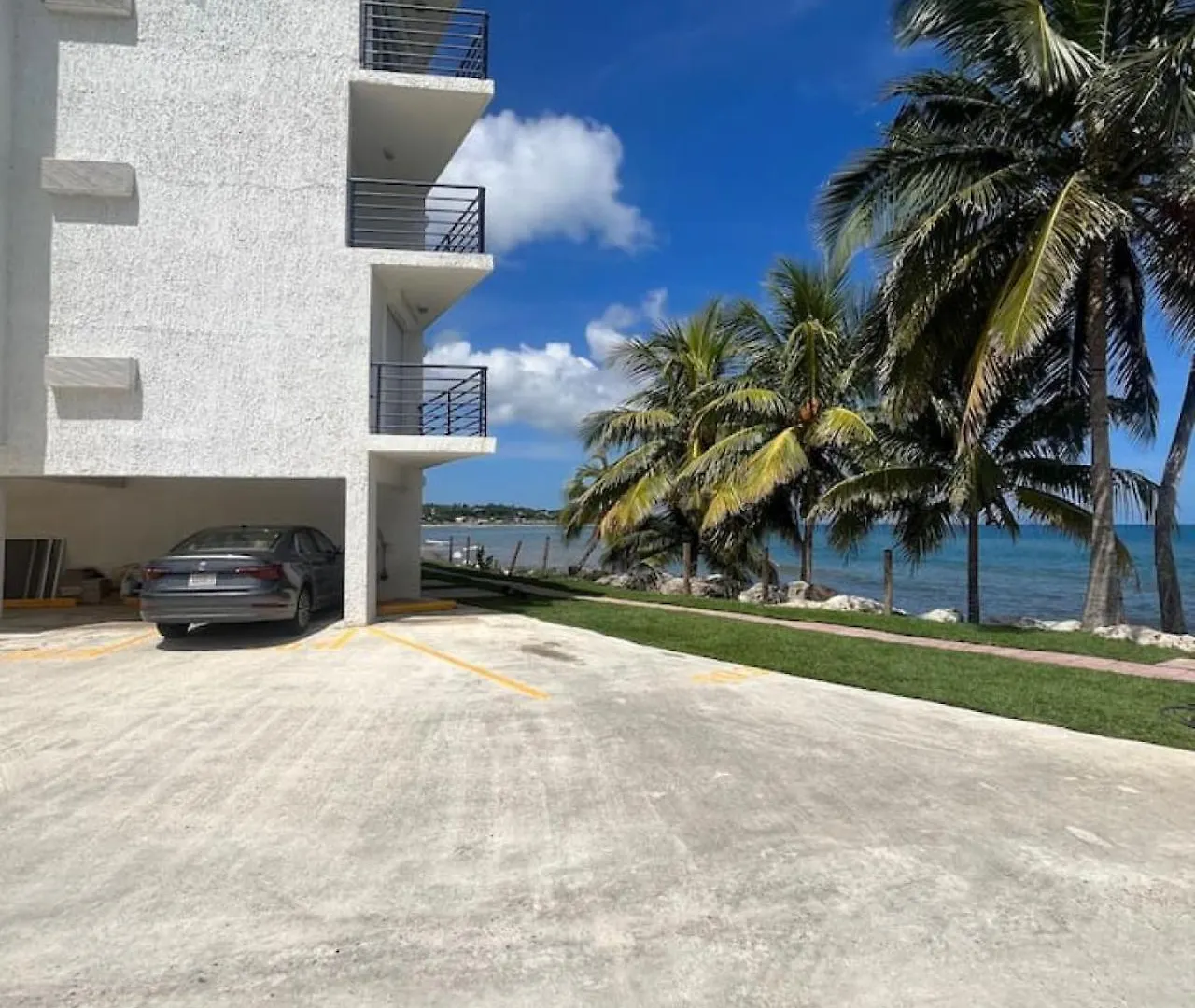 Beachfront Luxury Apartment Aguada Porto Rico